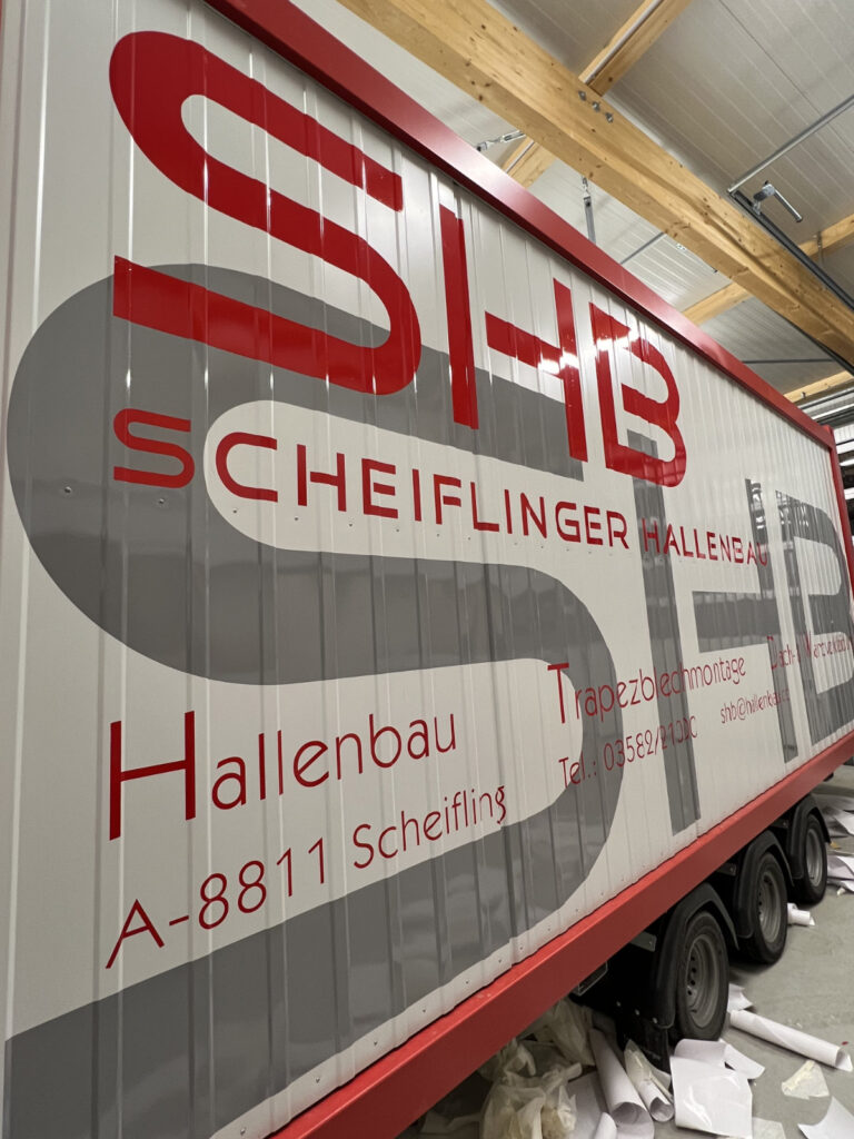 Cut & Print beschriftet Container egal ob Bürocontainer oder Nutzcontainer